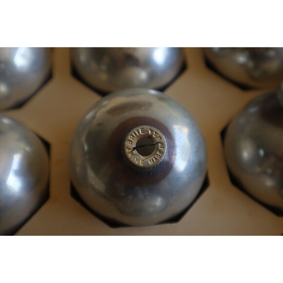 Lot Christmas Shiny Brite 22x Plain Red Silver Glass Ornament Ball USA Made 2.5" - Picture 4 of 14